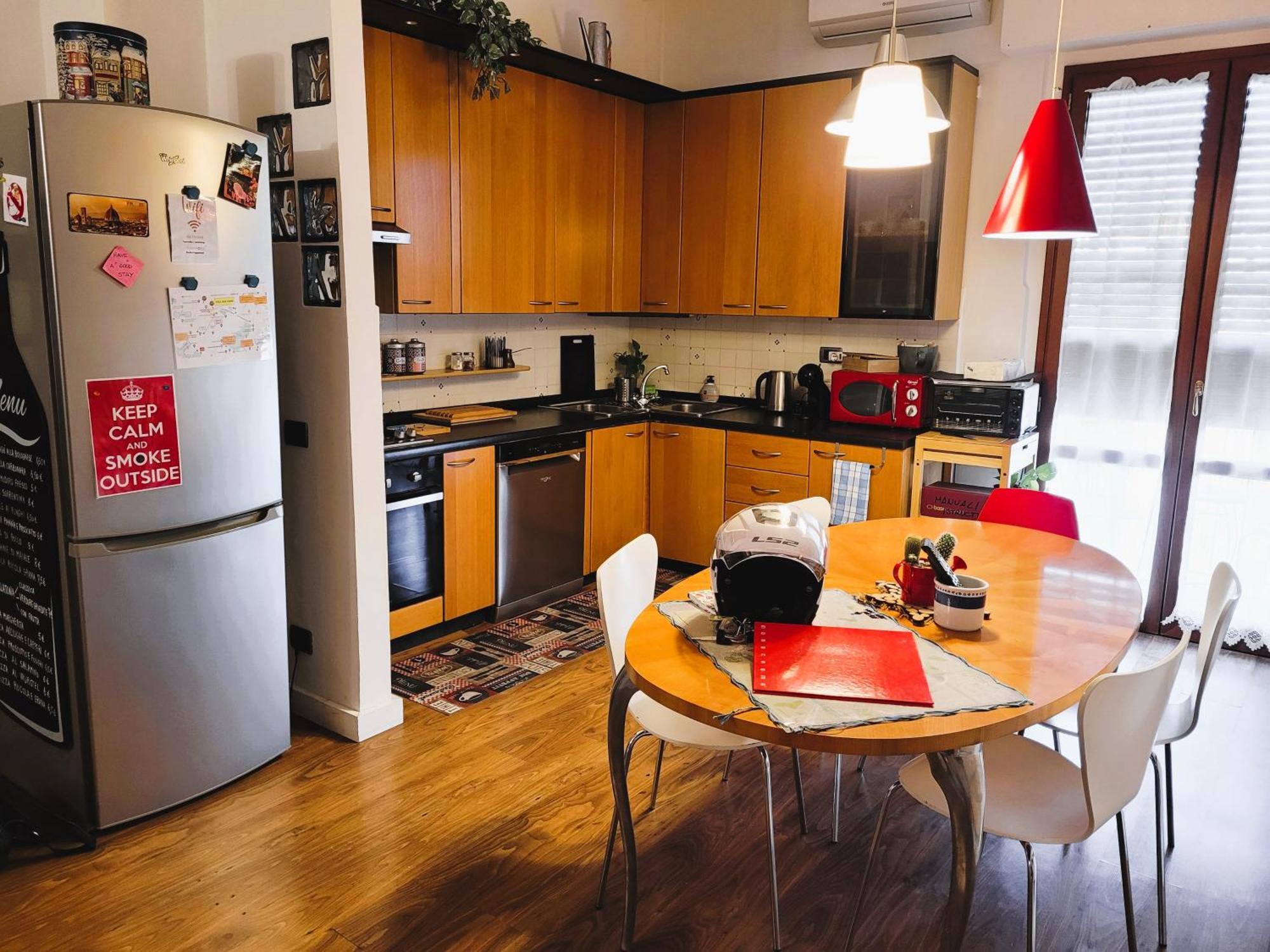 Apartamento Firenze Away - Pape's Cozy Apartment, Near Airport - 14 Min From Center-10 Minutes Walk From The Baker Hughes
